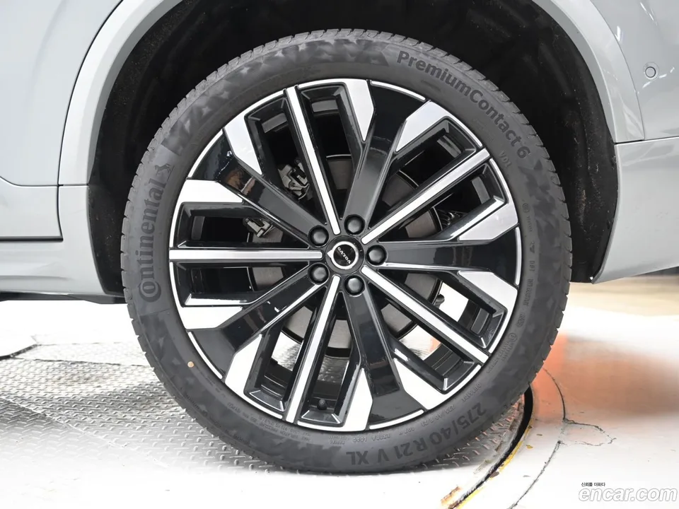 Volvo XC90 B6 2026 — thumbnail 2