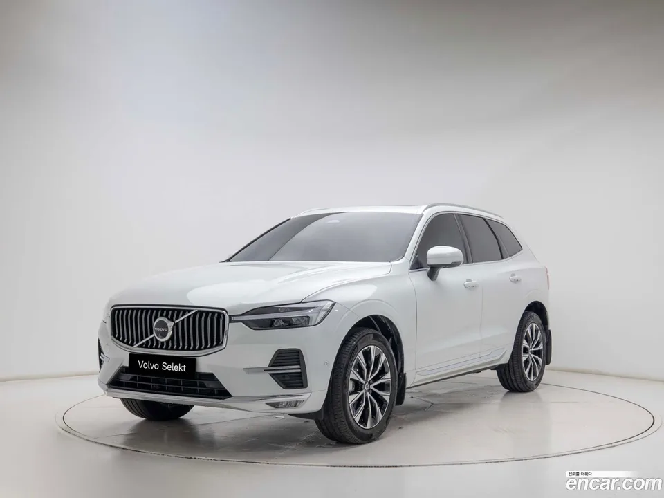 Volvo XC60 B5 2024 — photo 1, buy with delivery to Moscow