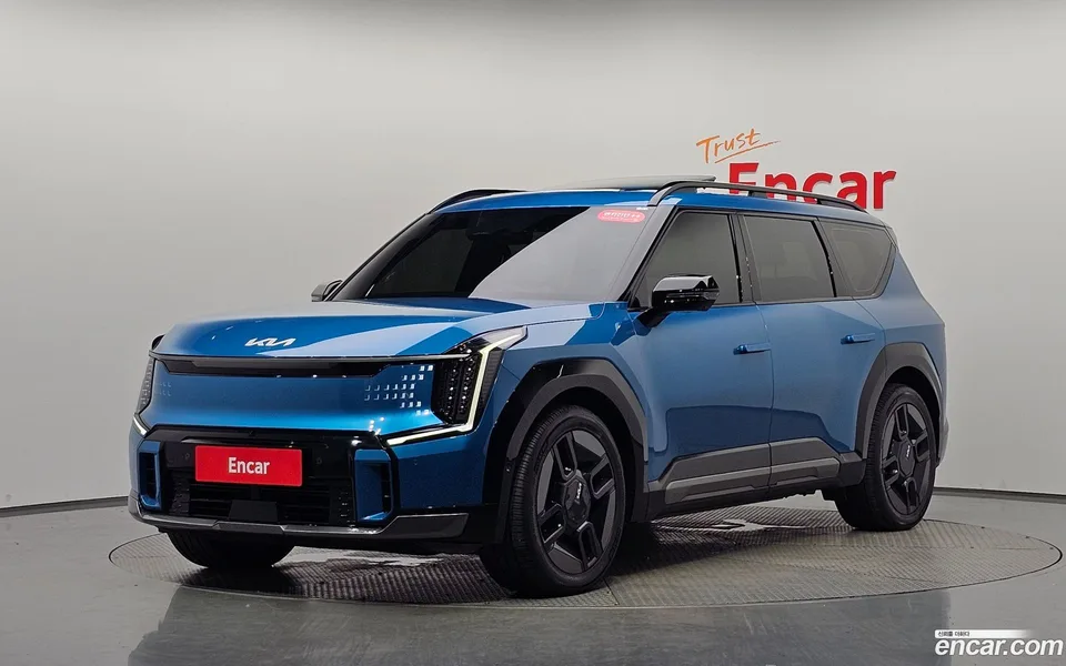 Kia EV9 4WD 2023 — photo 1, buy with delivery to Moscow