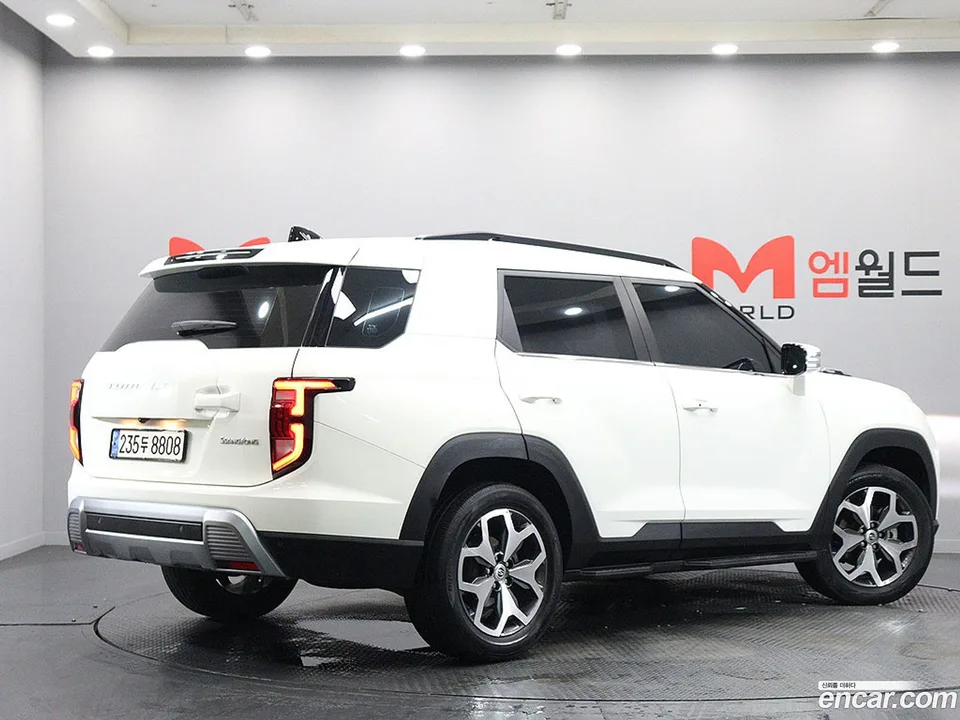 KG Mobility Torres 1.5 2WD 2023 — thumbnail 4