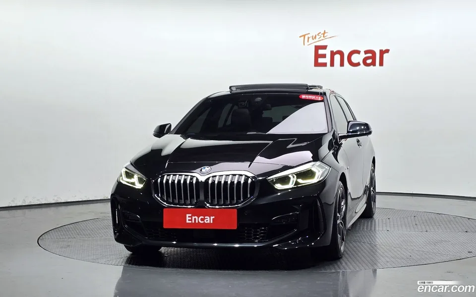 BMW 1 Series 120i M 2024 — thumbnail 3