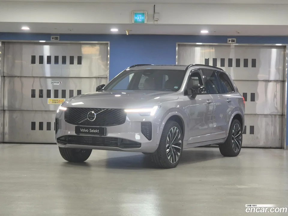 Volvo XC90 B6 2025 — photo 1, buy with delivery to Moscow