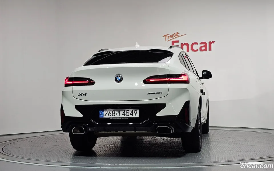 BMW X4 xDrive20i M 2023 — thumbnail 4