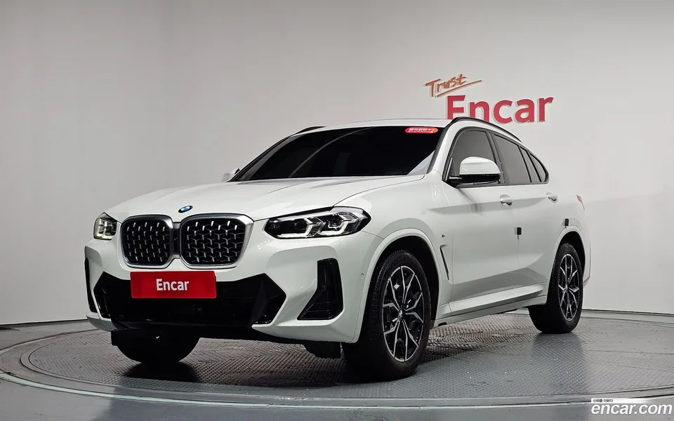 BMW X4 xDrive20i M 2023 — photo 1, buy with delivery to Moscow