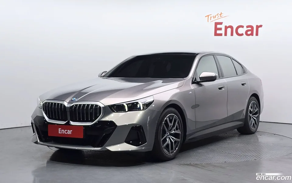 BMW i5 eDrive 40 M 2025 — photo 1, buy with delivery to Moscow