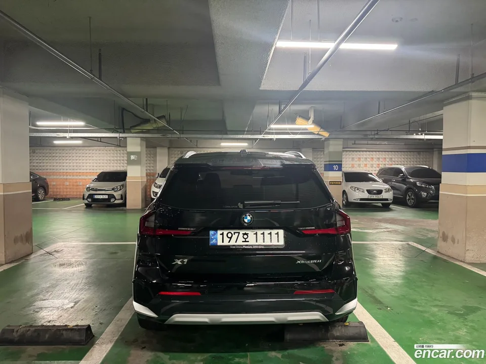 BMW X1 sDrive 20i M 2023 — thumbnail 4