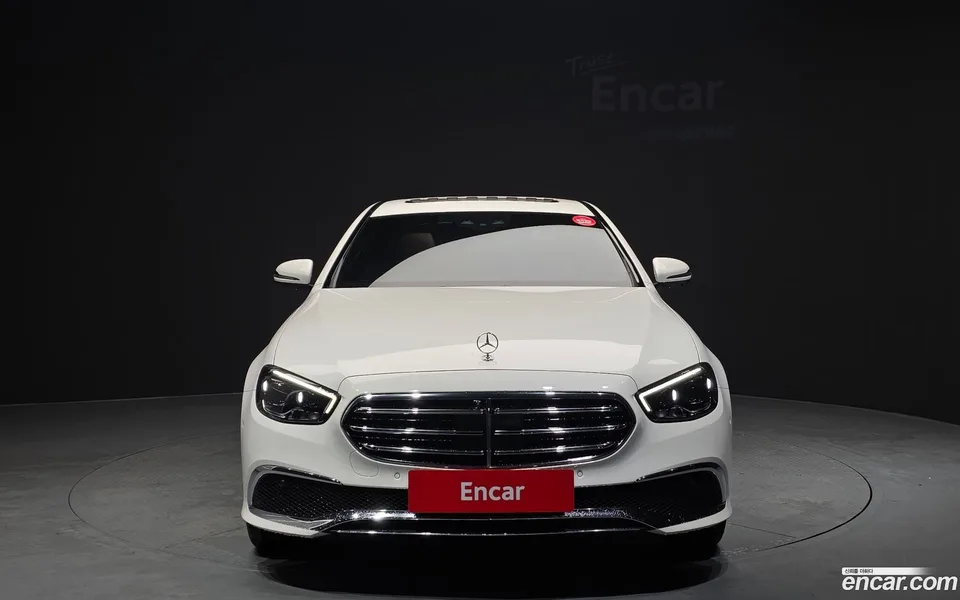 Mercedes-Benz E-Class E250 2022 — thumbnail 3