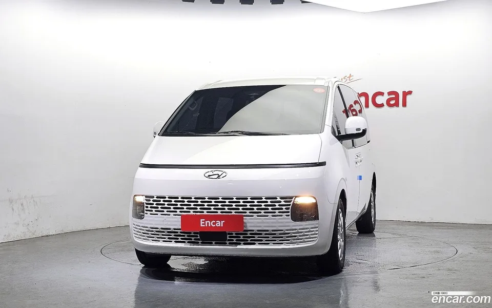 Hyundai Staria L3.5 / 2022 — thumbnail 3