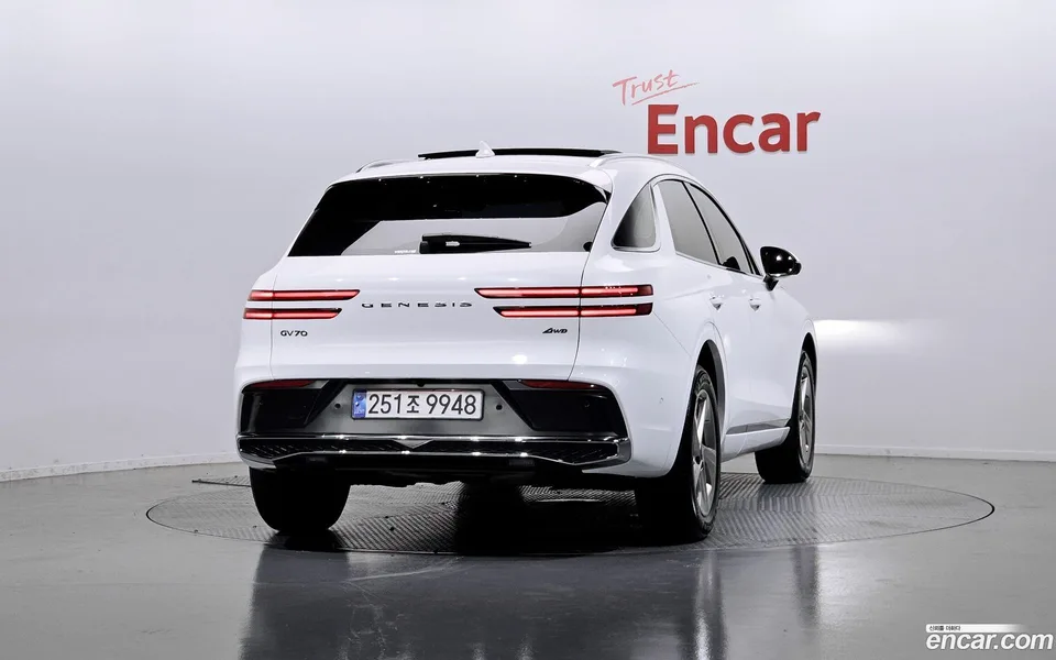Genesis GV70 3.5T AWD 2024 — thumbnail 4