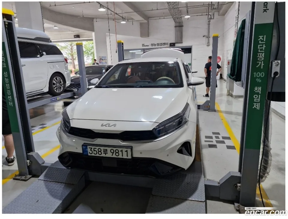 Kia K3 1.6 2022 — photo 1, buy with delivery to Moscow