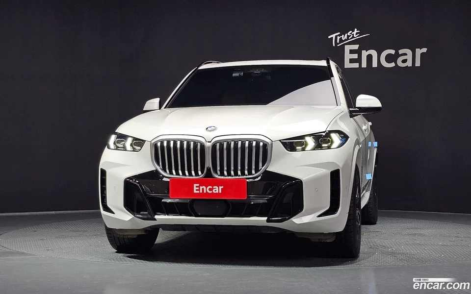 BMW X5 xDrive 40i M 2025 — thumbnail 3