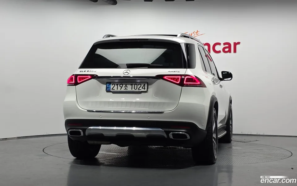 Mercedes-Benz GLE-Class GLE300d 4MATIC 2023 — thumbnail 4