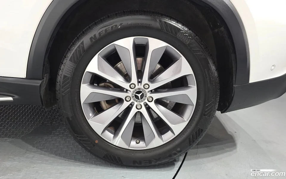 Mercedes-Benz GLE-Class GLE300d 4MATIC 2023 — thumbnail 5