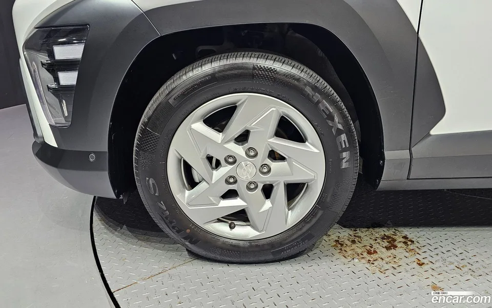 Hyundai Kona 1.6 2WD 2023 — thumbnail 2