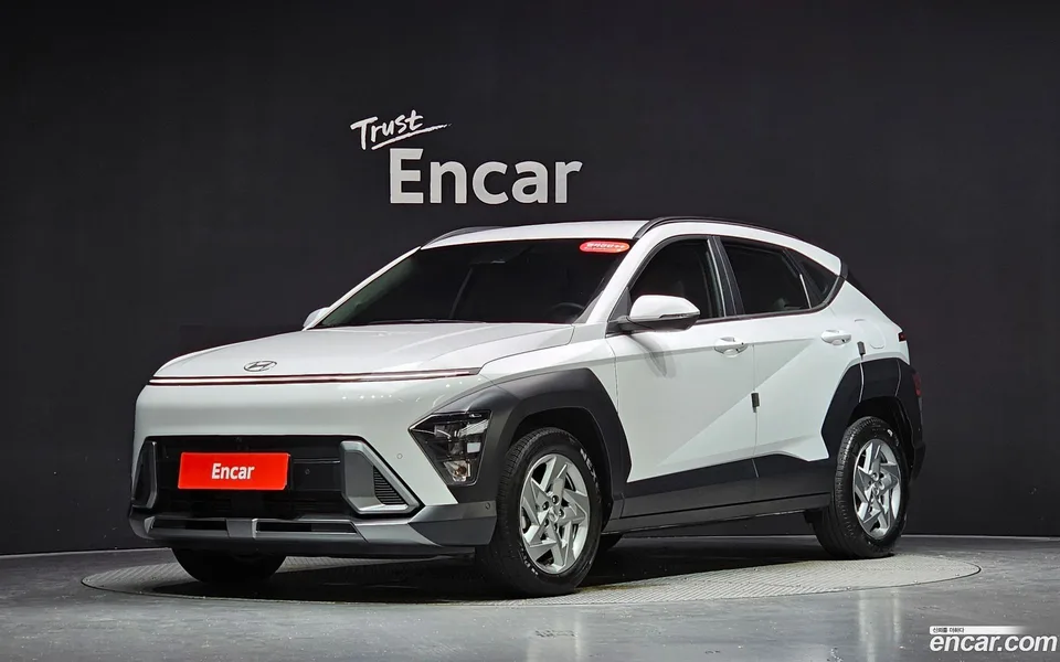 Hyundai Kona 1.6 2WD 2023 — photo 1, buy with delivery to Moscow
