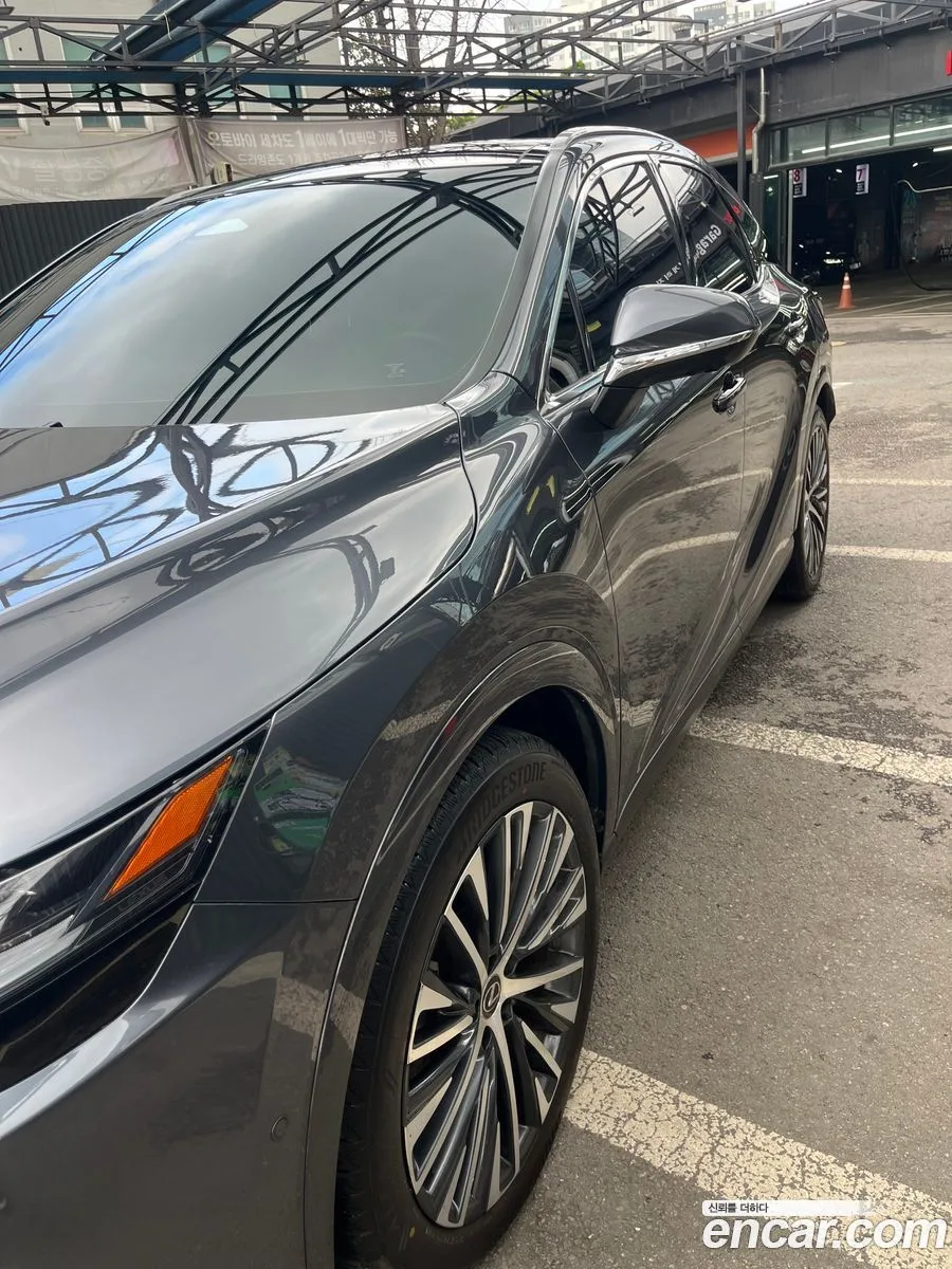 Lexus RX 450h+ 2023 — thumbnail 5