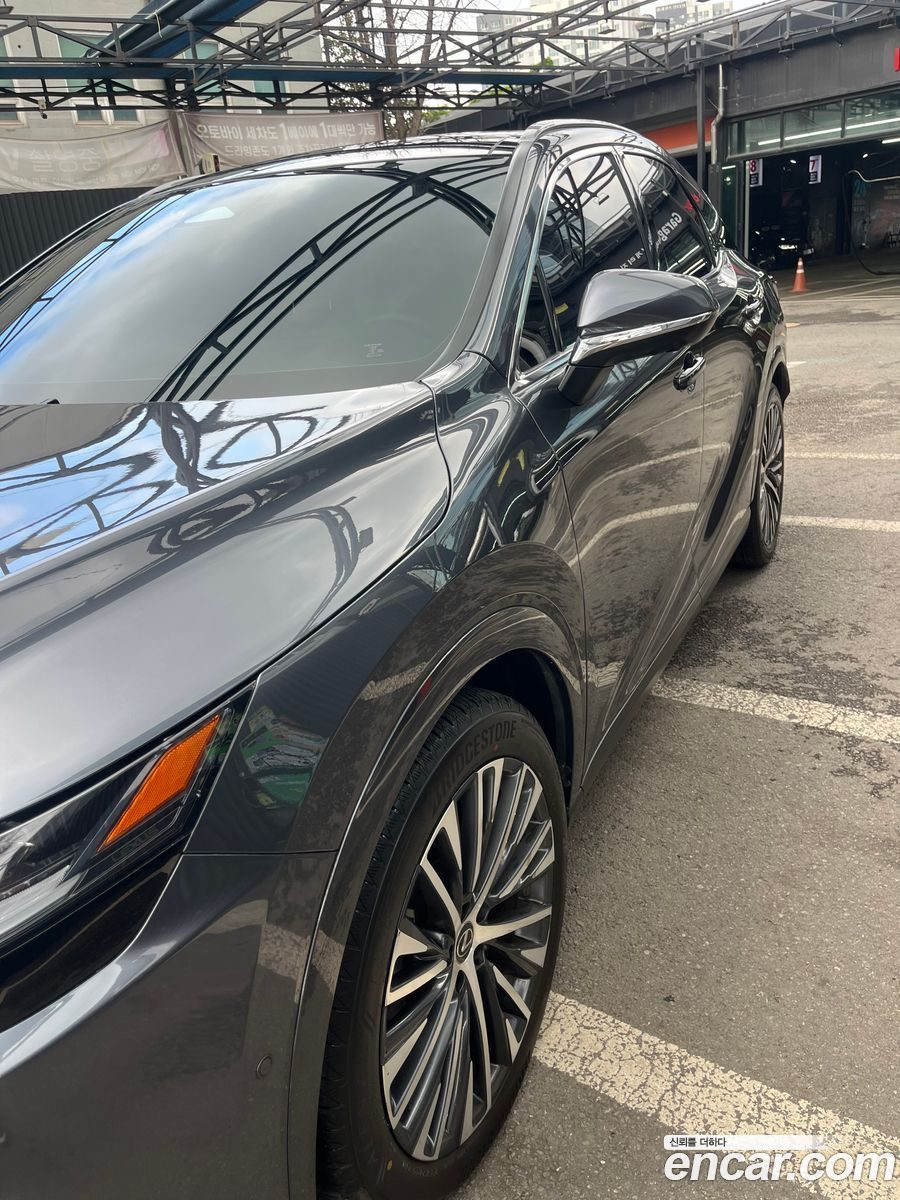 Lexus RX 450h+ 2023 — 5