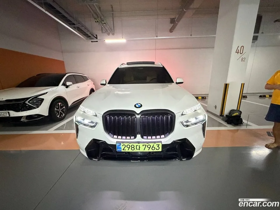 BMW X7 2025