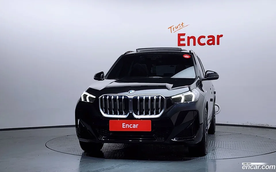 BMW X1 xDrive 20i M 2025 — thumbnail 3