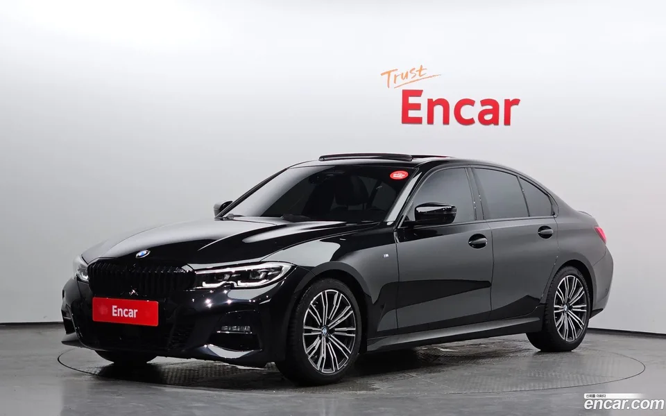 BMW 3 Series 320i M 2022 — photo 1, buy with delivery to Moscow