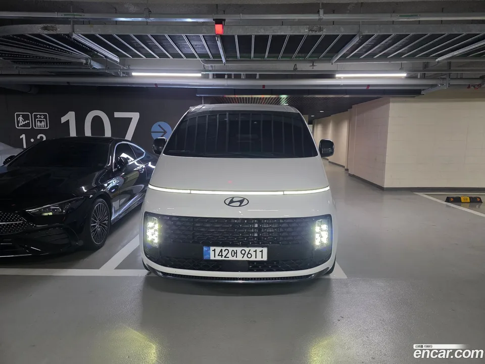 Hyundai Staria 4WD 7 2025 — thumbnail 3