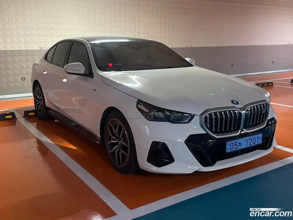 BMW i5 eDrive 40 M 2024 — thumbnail 3