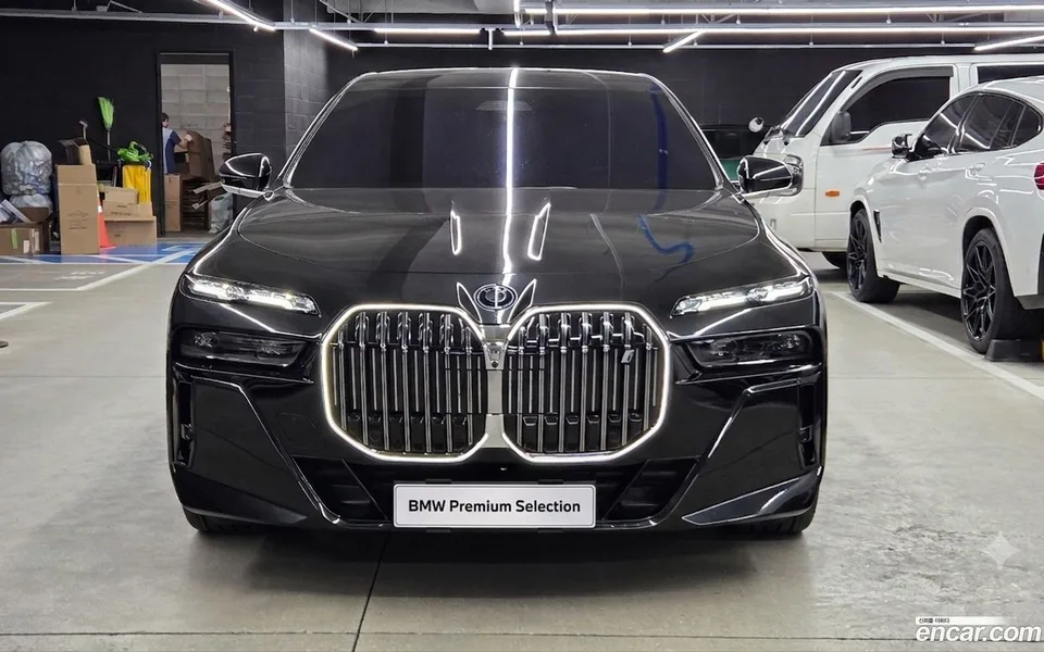 BMW i7 xDrive 60 M 2024 — thumbnail 3