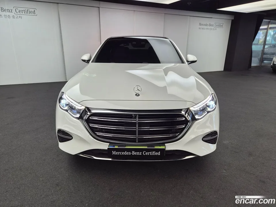 Mercedes-Benz E-Class E450 4MATIC 2026 — миниатюра 3