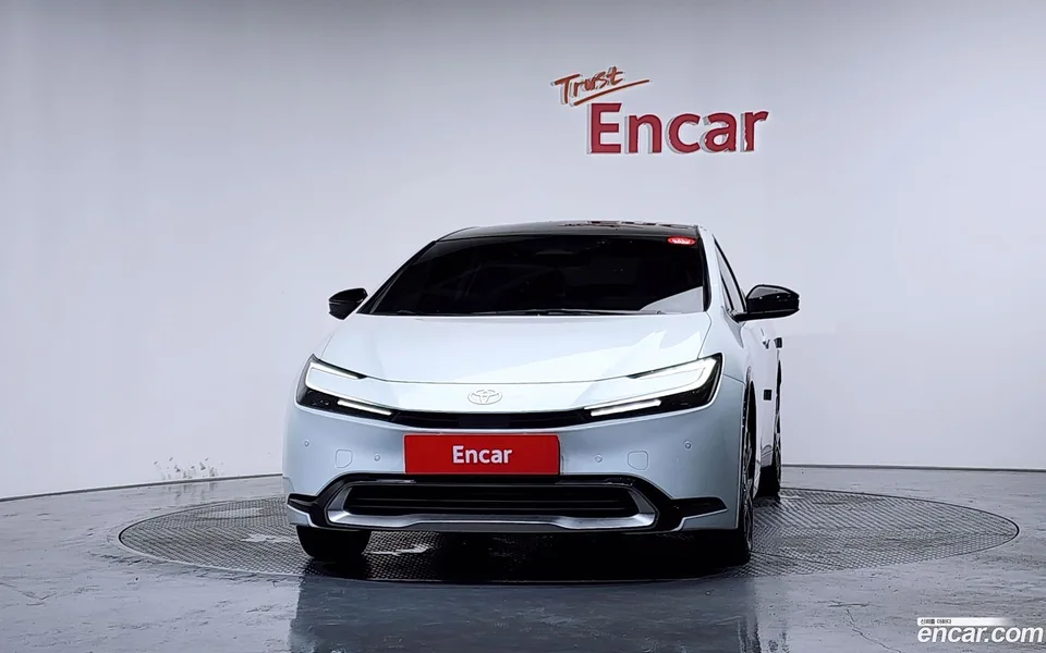 Toyota Prius 2.0 PHEV XSE 2024 — thumbnail 3