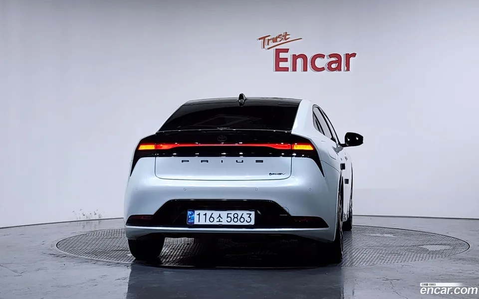 Toyota Prius 2.0 PHEV XSE 2024 — thumbnail 4