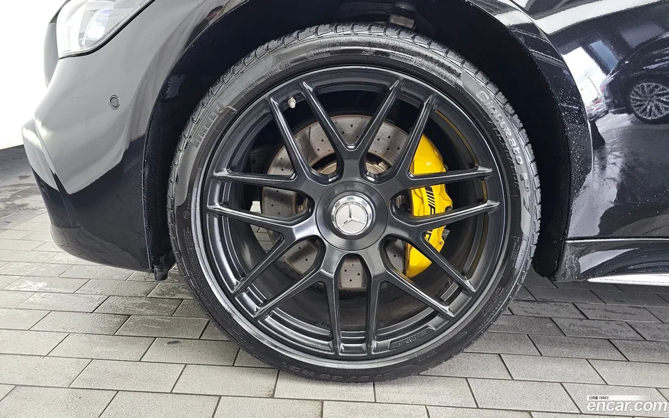 Mercedes-Benz AMG GT 4 43 4MATIC+ 2022 — thumbnail 2