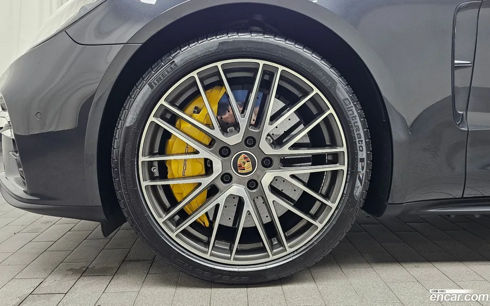 Porsche Panamera (971) 4.0 S 2023 — thumbnail 2