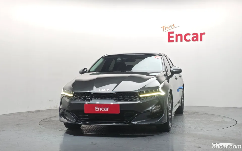 Kia K5 2.0 2023 — thumbnail 3