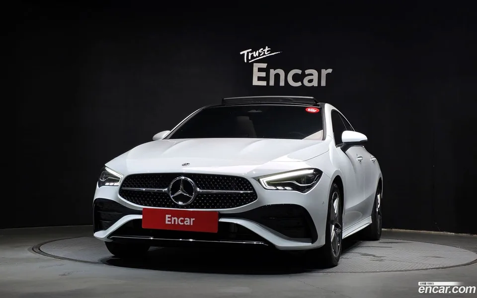 Mercedes-Benz CLA-Class CLA250 4MATIC 2024 — thumbnail 3