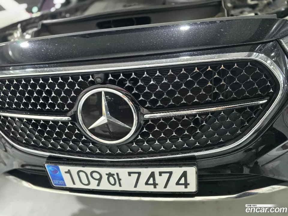 Mercedes-Benz E-Class E200 2024 — photo 1, buy with delivery to Moscow