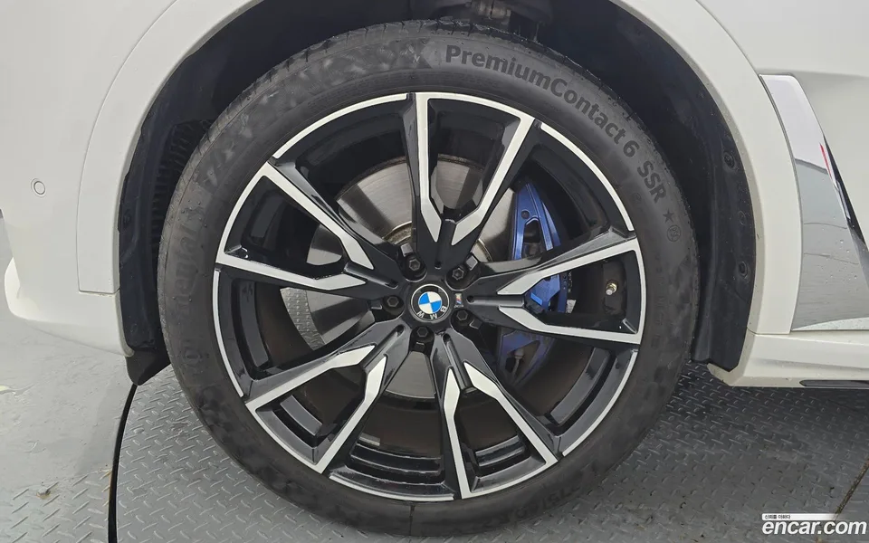BMW X7 xDrive 40i M 6 2022 — thumbnail 2