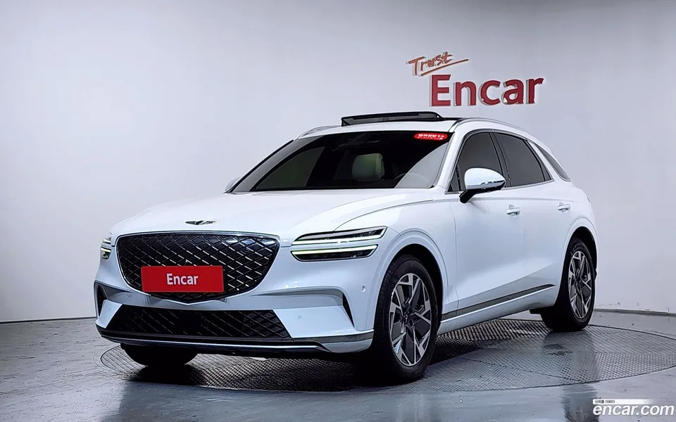 Genesis Electrified GV70 e-AWD 2022 — фото 1, купить с доставкой в Москву