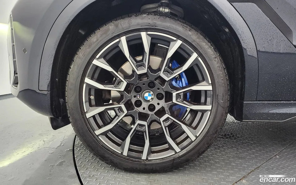 BMW X6 xDrive30d M 2025 — thumbnail 2