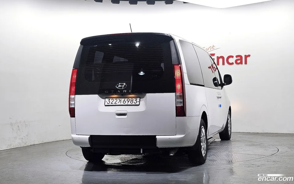 Hyundai Staria L3.5 / 2022 — thumbnail 4