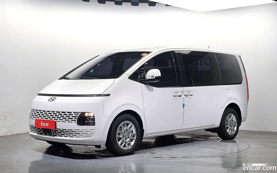 Hyundai Staria L3.5 / 2022 — photo 1, buy with delivery to Moscow
