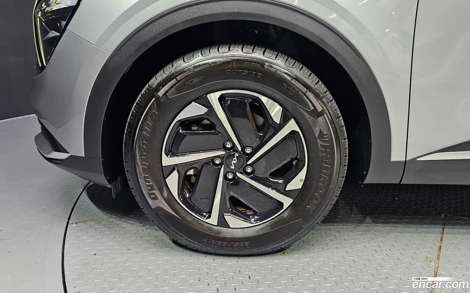 Kia Sportage Hybrid 2WD 2022 — thumbnail 2