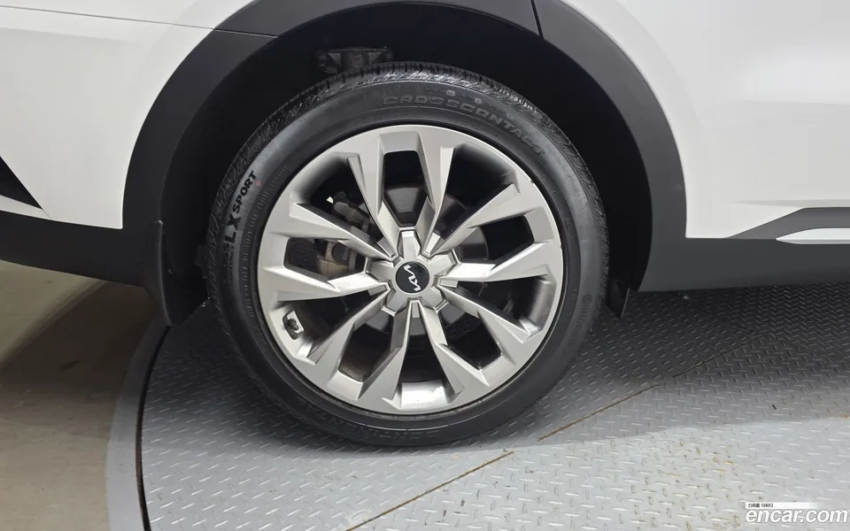 Kia Sorento 2.5T 4WD 2023 — thumbnail 2