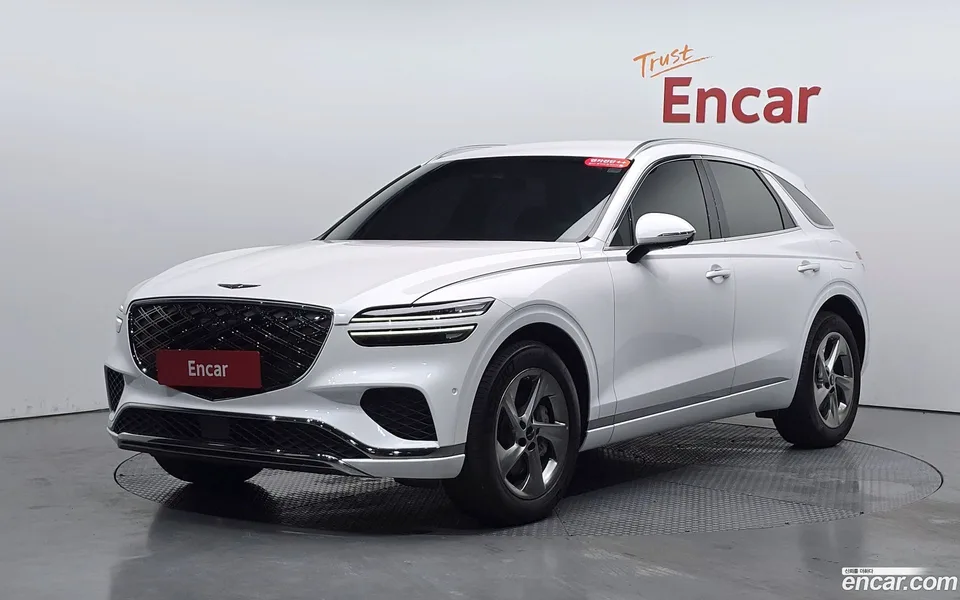 Genesis GV70 2.5T 2WD 2024 — фото 1, купить с доставкой в Москву