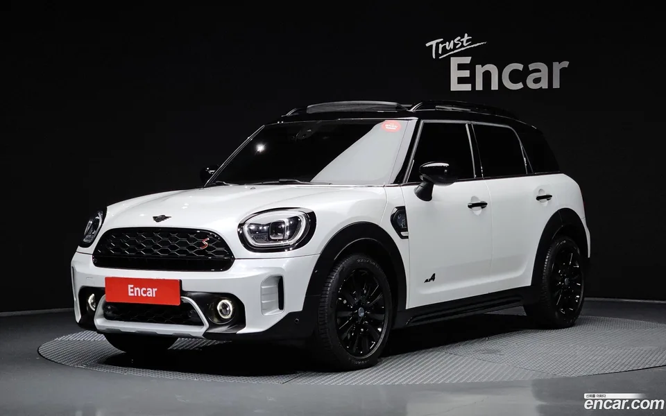 MINI Cooper S Countryman ALL4 2024 — photo 1, buy with delivery to Moscow