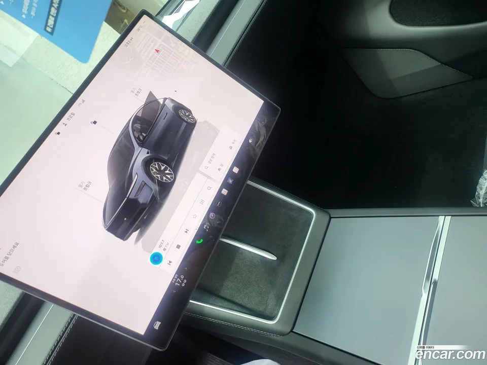 Tesla Model Y L AWD 2026 — thumbnail 4
