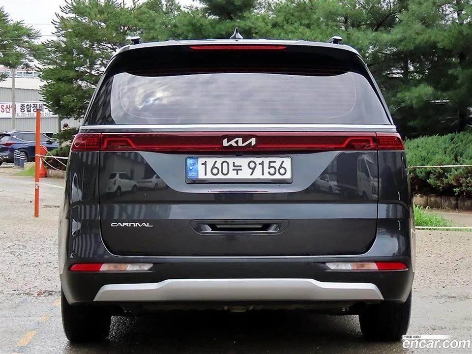 Kia Carnival 9 2022 — thumbnail 4