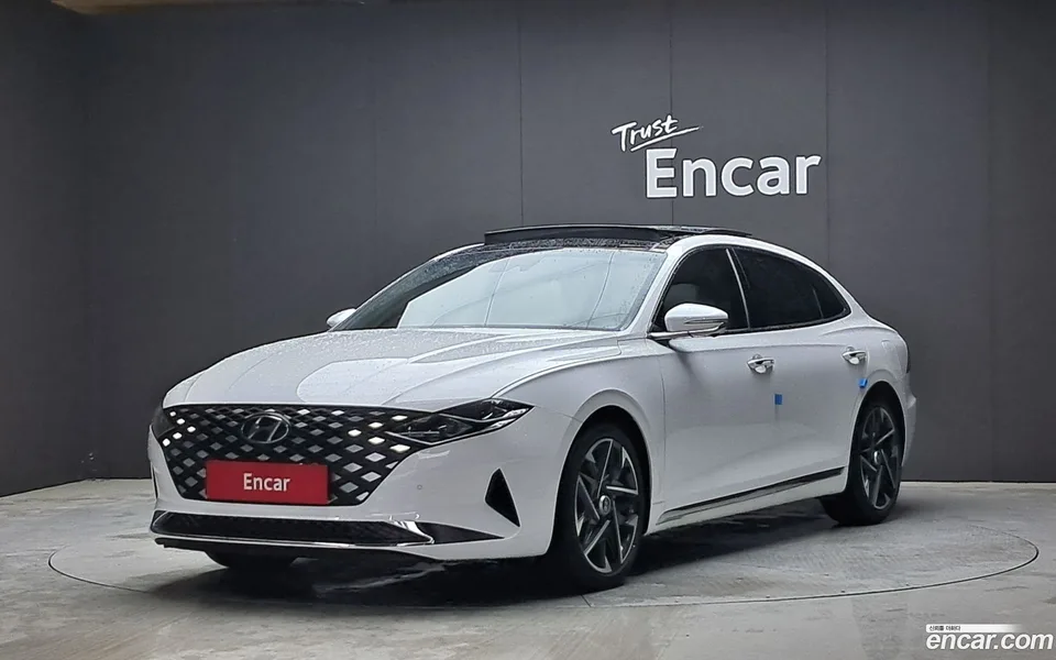 Hyundai Grandeur IG 2.5 2022 — photo 1, buy with delivery to Moscow