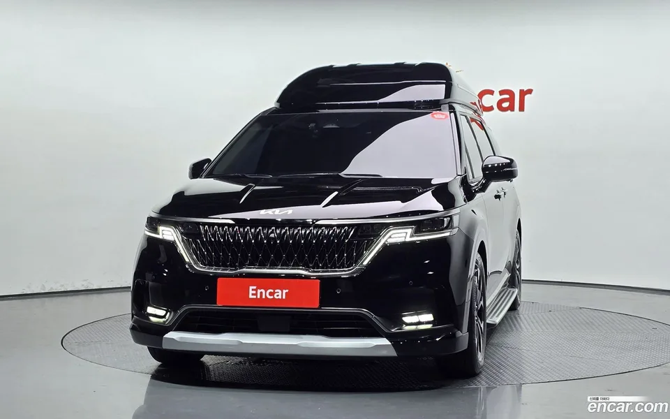 Kia Carnival 9 2023 — thumbnail 3