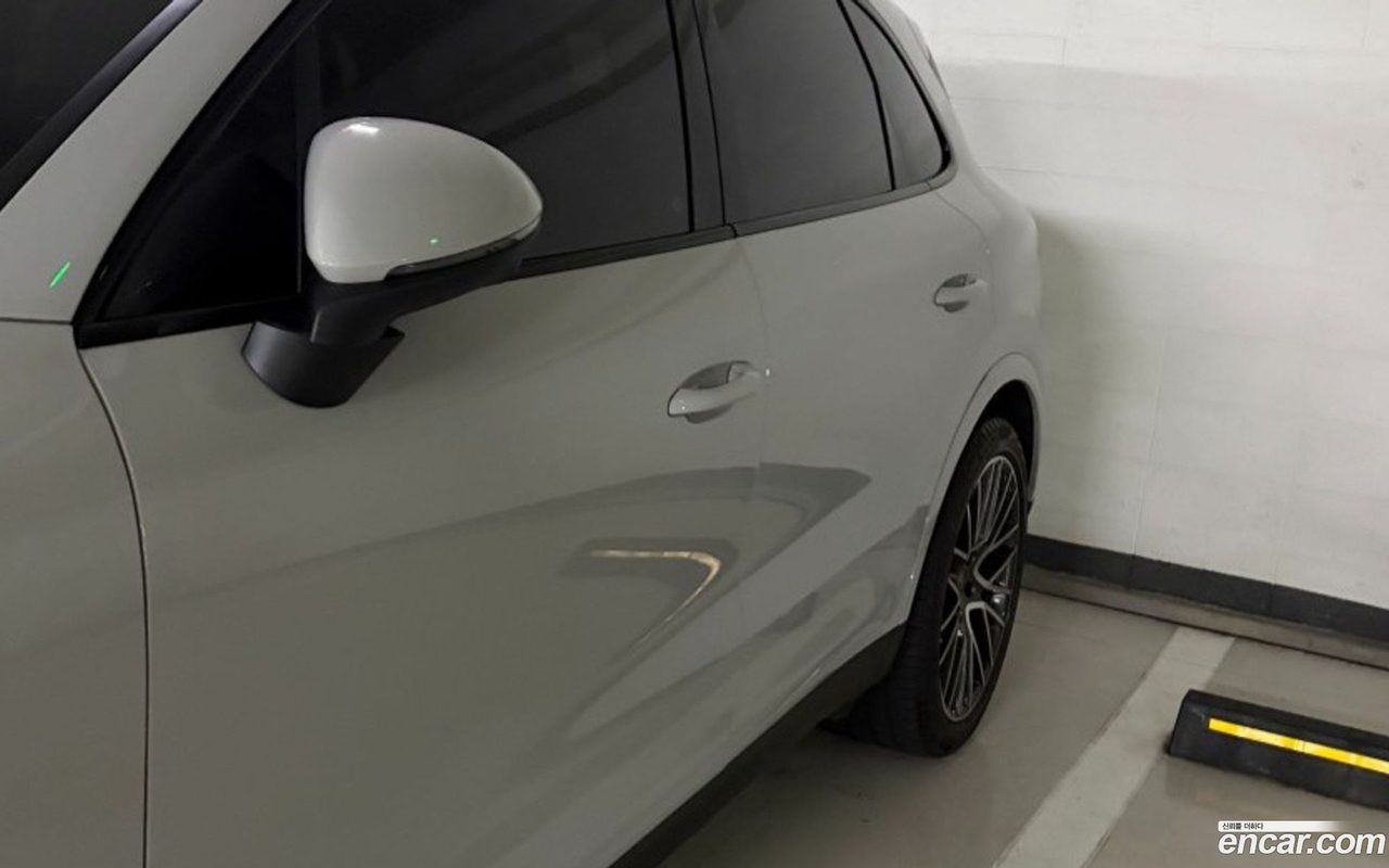 Porsche Cayenne 2022 — 3