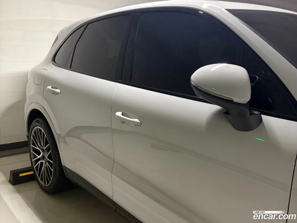 Porsche Cayenne 3.0 2022 — миниатюра 4